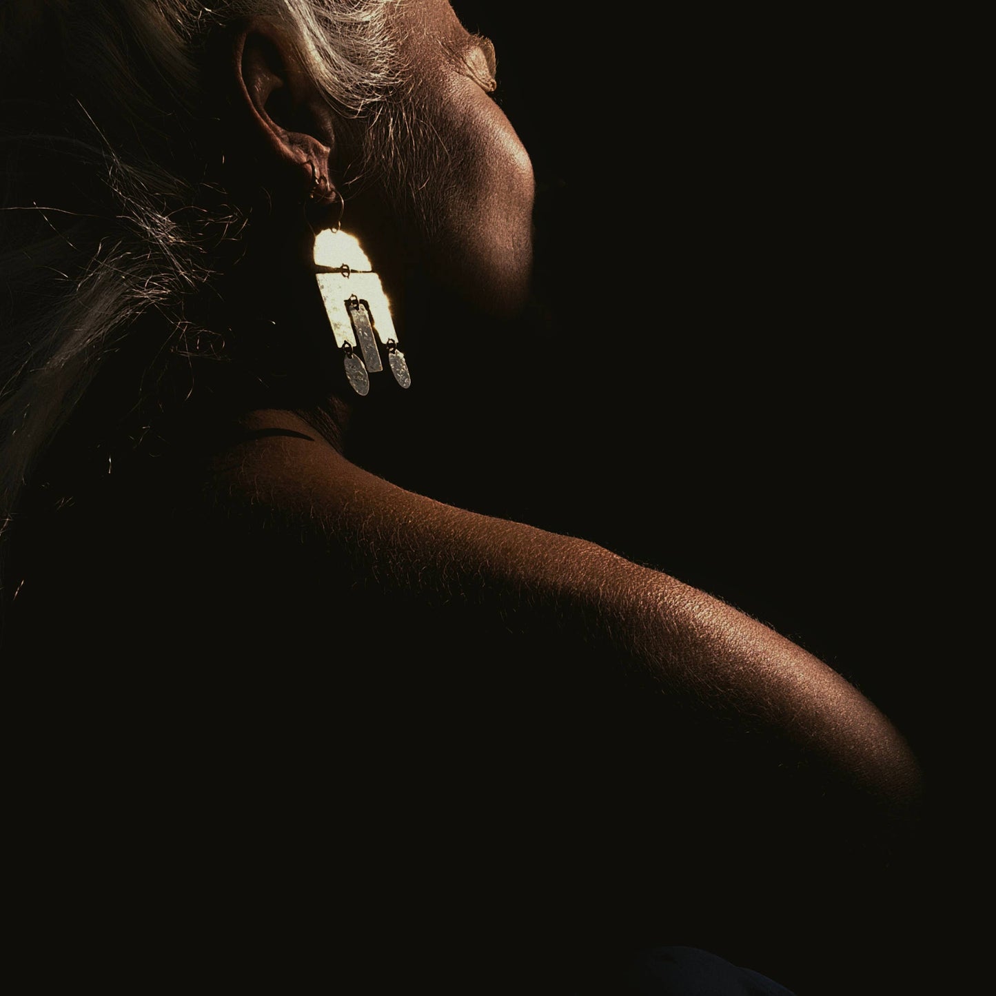 Hammered geometric bass chandelier earrings Bisjoux