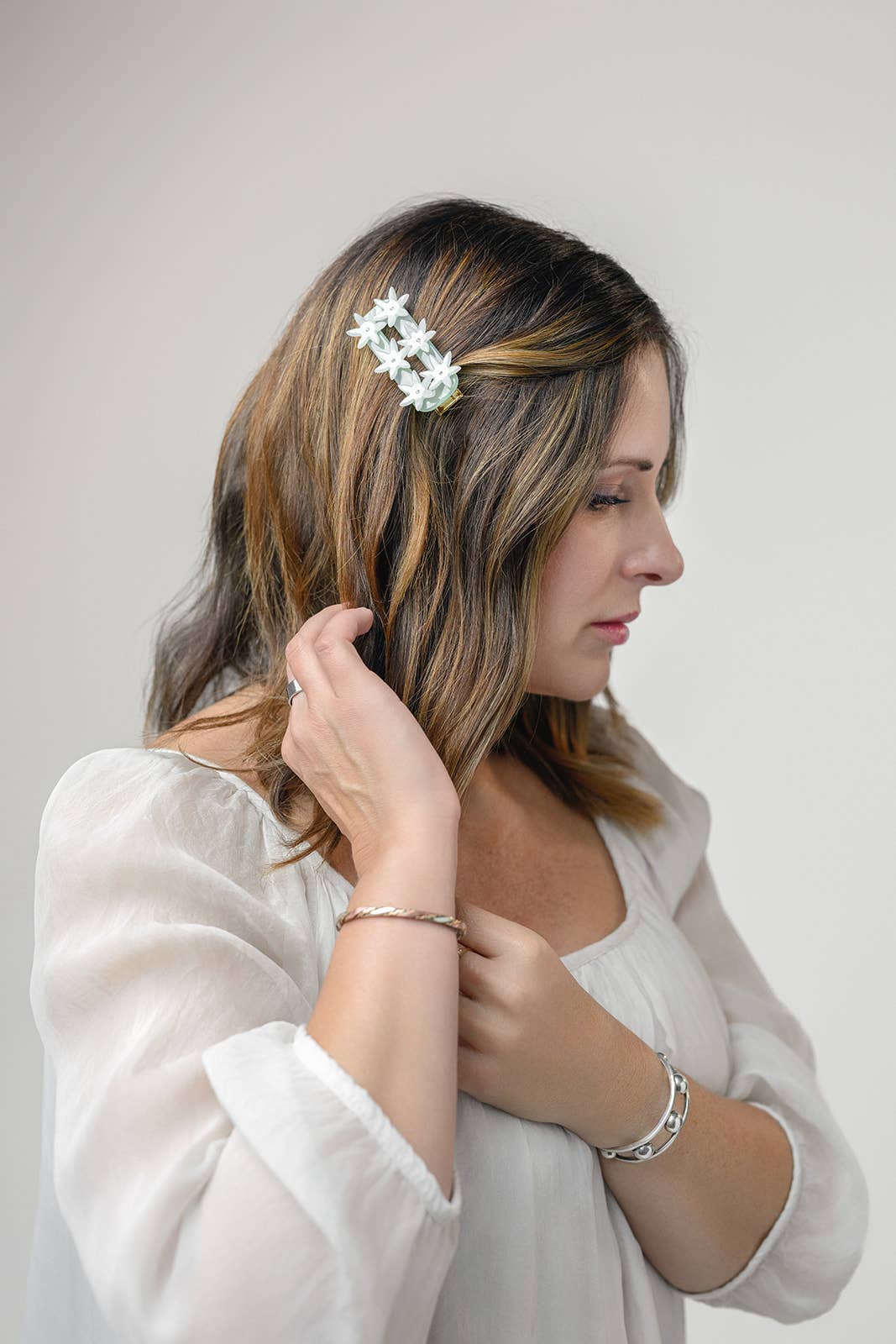 Undine Lotus Flower Alligator Hair Clip in Seafoam and White