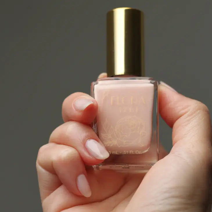 Nail Lacquer in Sheer Camellia