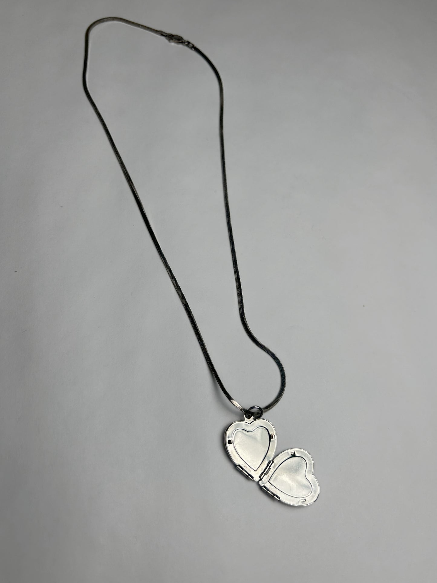 Vintage Angel/Heart Locket w Multiple Compartments