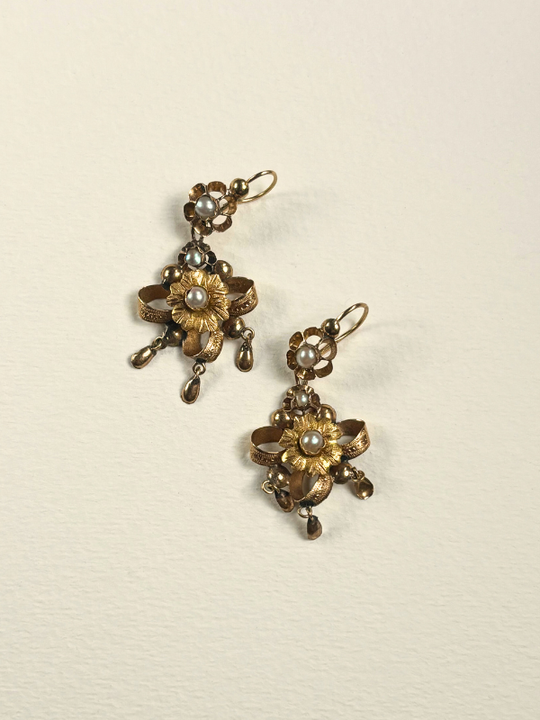 14K Victorian Day to Night Earrings