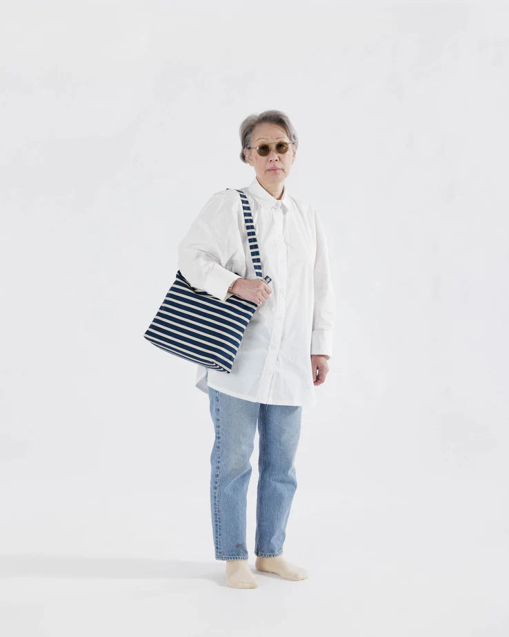 Horizontal Zip Duck Bag