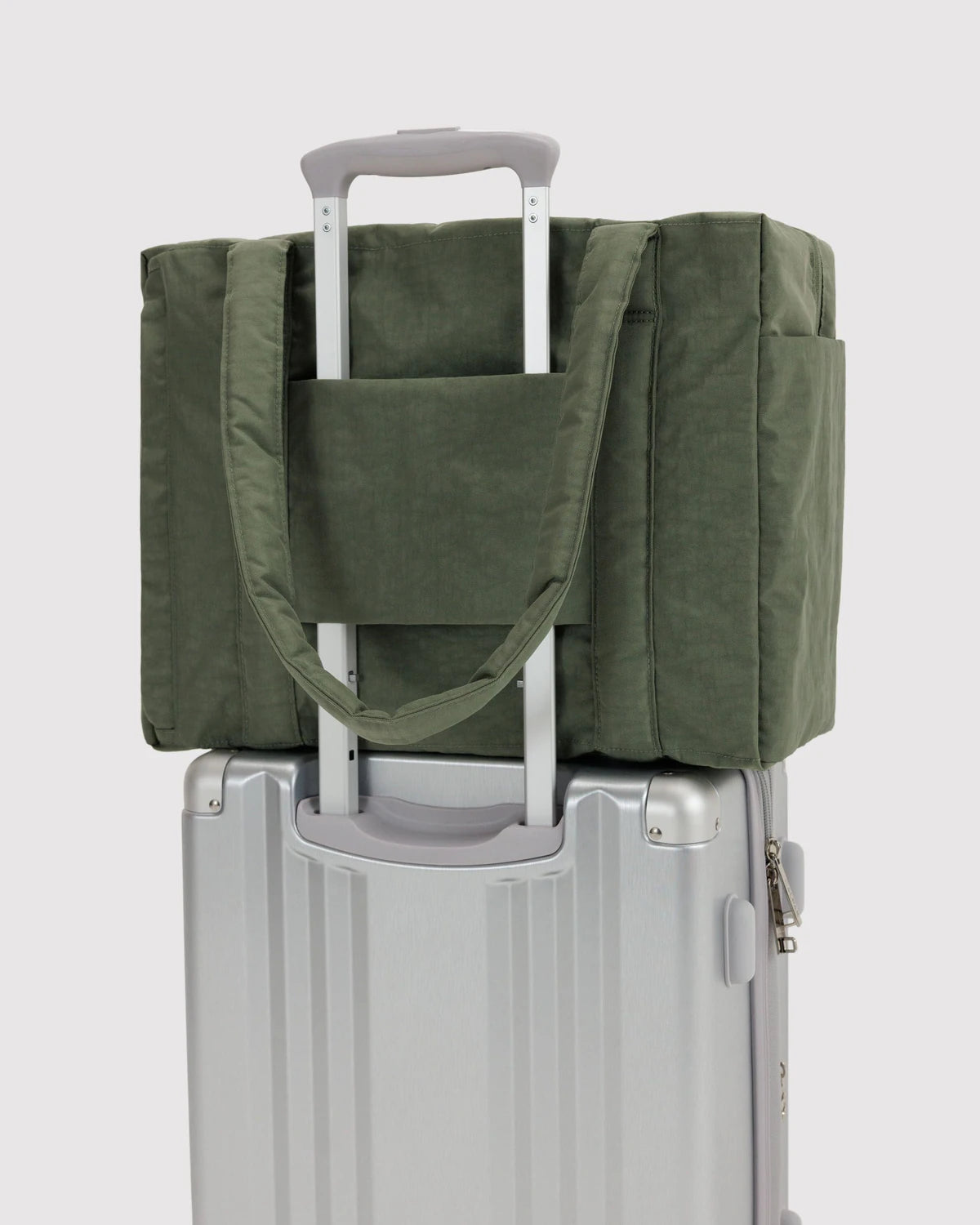 Small Cloud Carry On