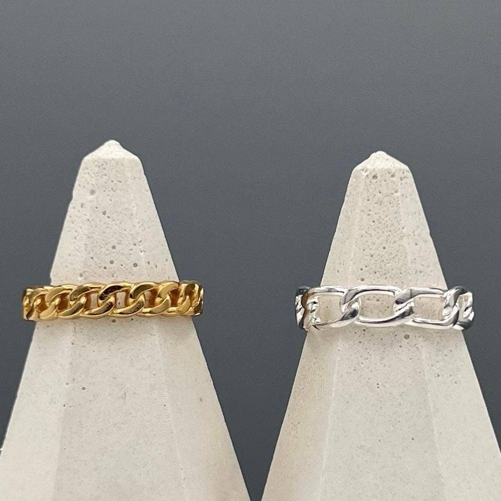 Oval Curb Chain Link Ring