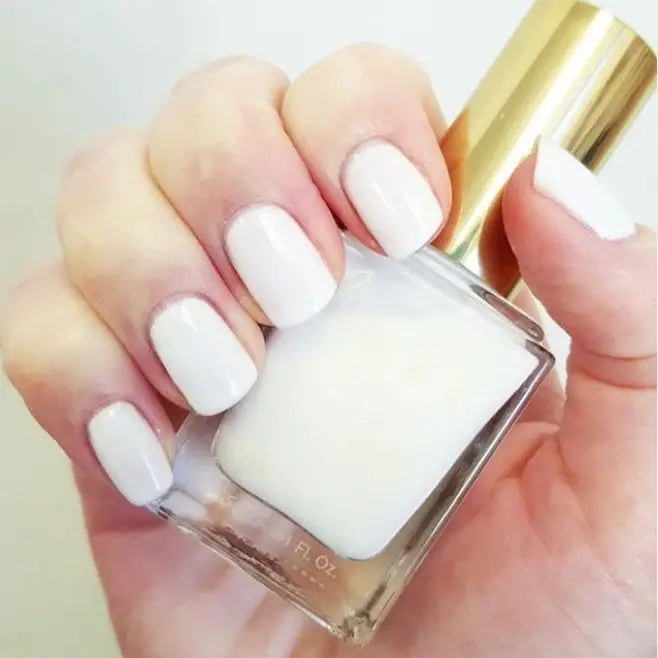 Nail Lacquer in Lily of the Valley